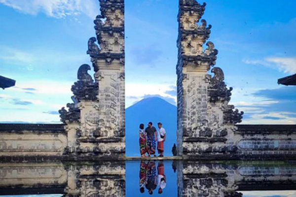 lempuyang gate of heaven