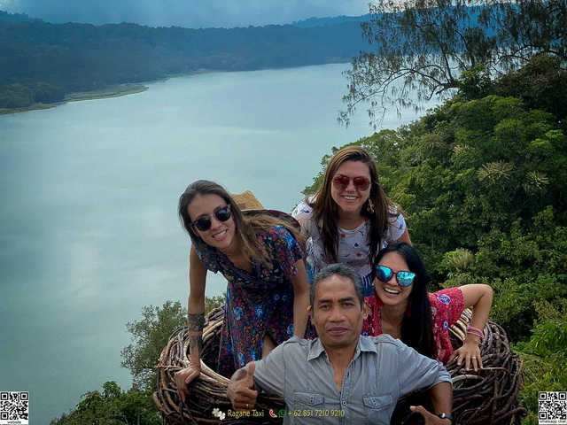 taxi driver service in ubud bali for one day trip and and tour include air port pick up and drop and kanto lampo natural waterfall