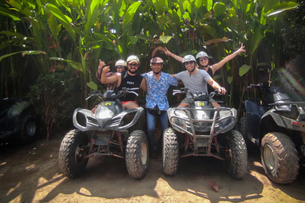 ubud taxi driver service in ubud bali for one day trip and and tour include air port pick up and drop and swing at tegalalang rice terrace then go to tirta empul hollywater temple then handara gate and tirtagangga water pallace with tegenungan waterfall and tamansari waterfall
