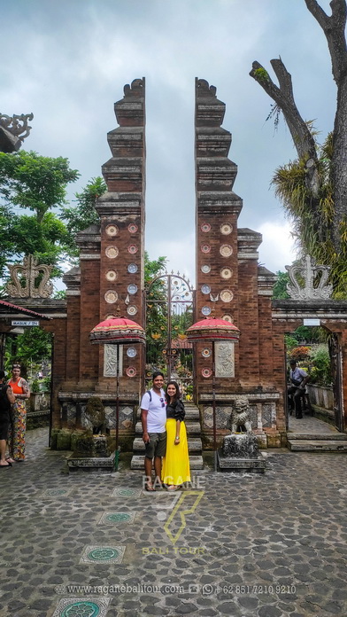 Tirta Gangga Water Pallace entrance